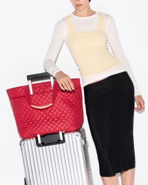 Apple Large Metro Tote Deluxe