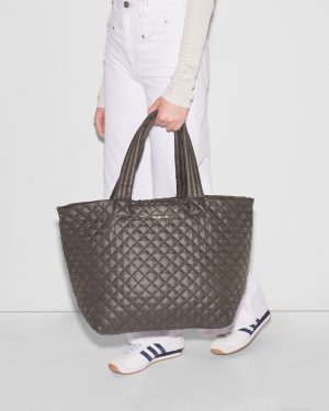 Magnet Large Metro Tote Deluxe