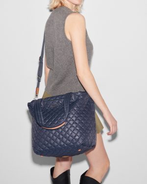 Dawn Medium Metro Tote Deluxe