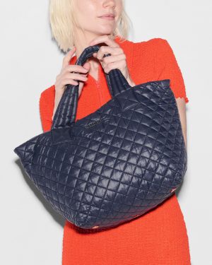 Dawn Small Metro Tote Deluxe