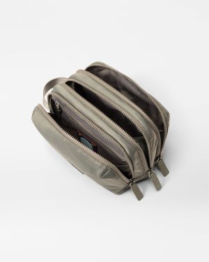 Sage Bleecker Triple Compartment Dopp Kit